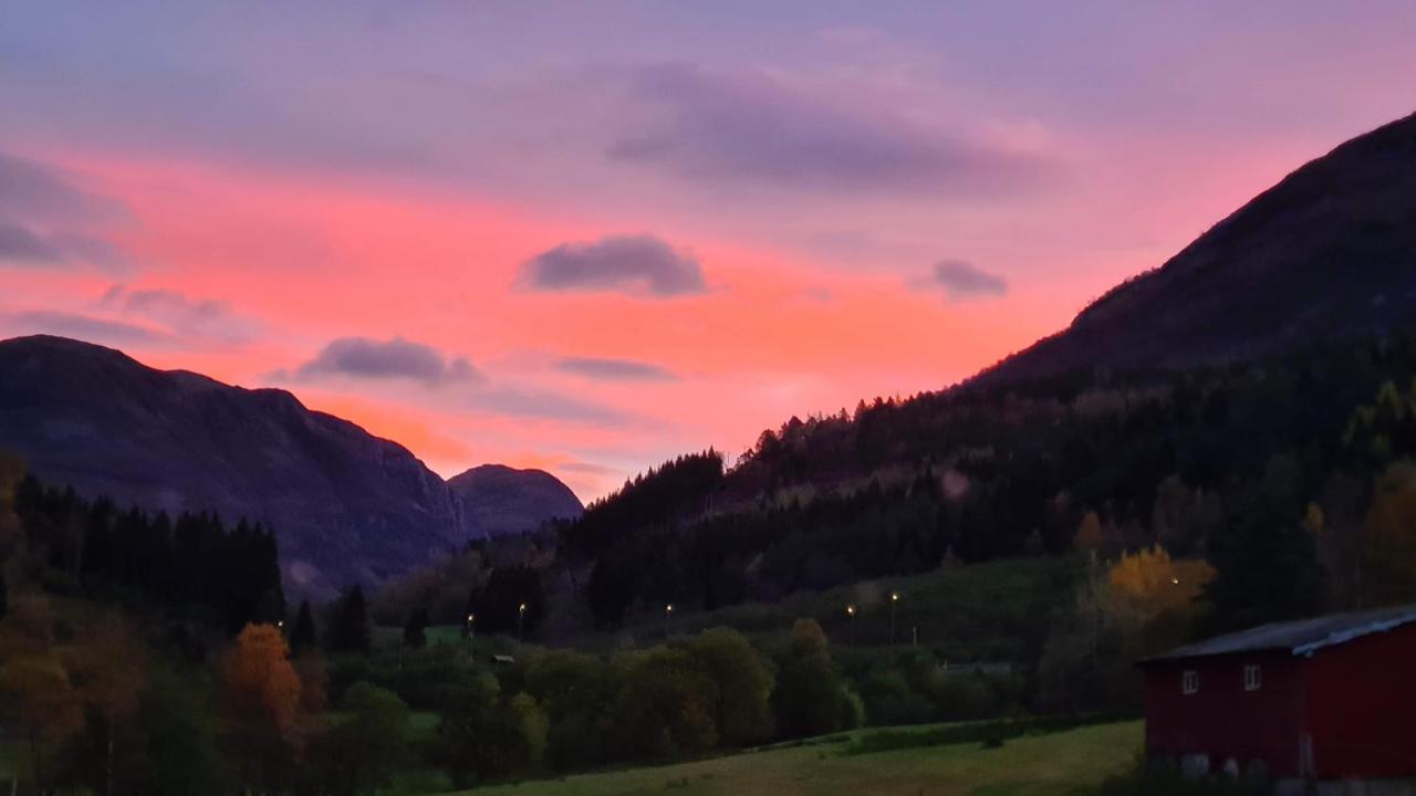 Austefjorden Kalvatn Turistsenterヴィラ エクステリア 写真